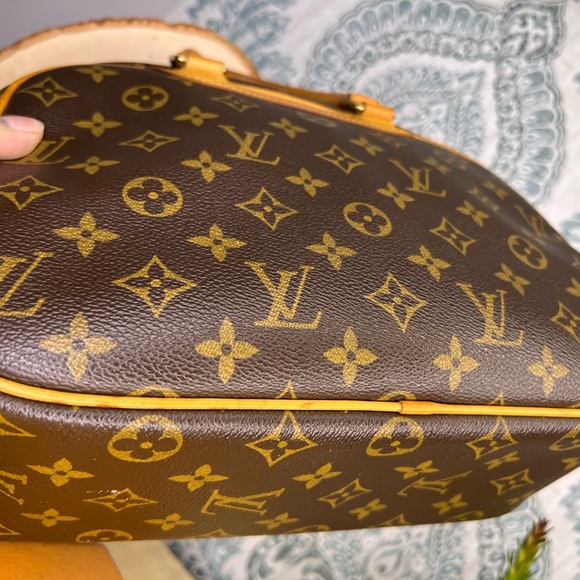 Sold - Picture 11 of 16